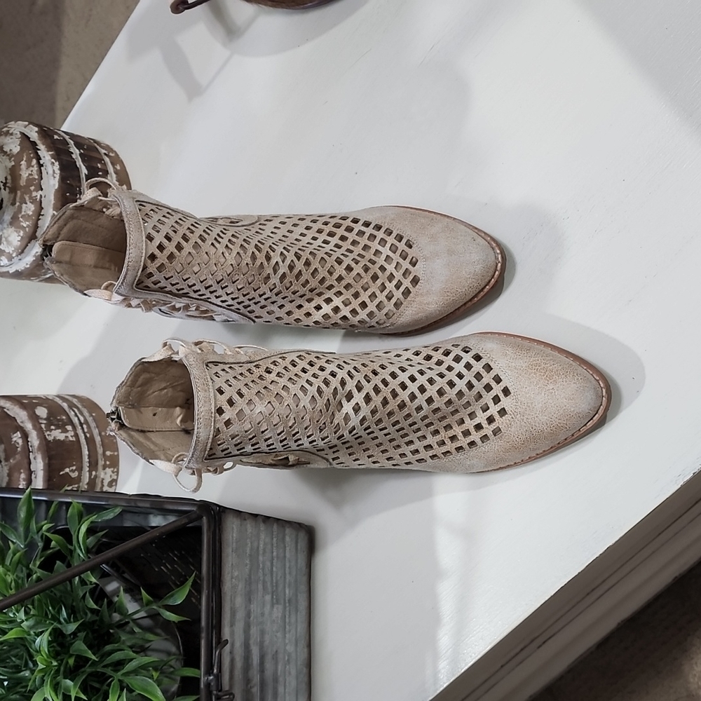Coconut's by Matisse Booties